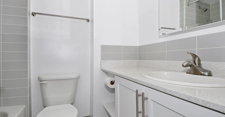 104-550 West 12th Avenue, Vancouver, BC, V5Z 1M3 - 2