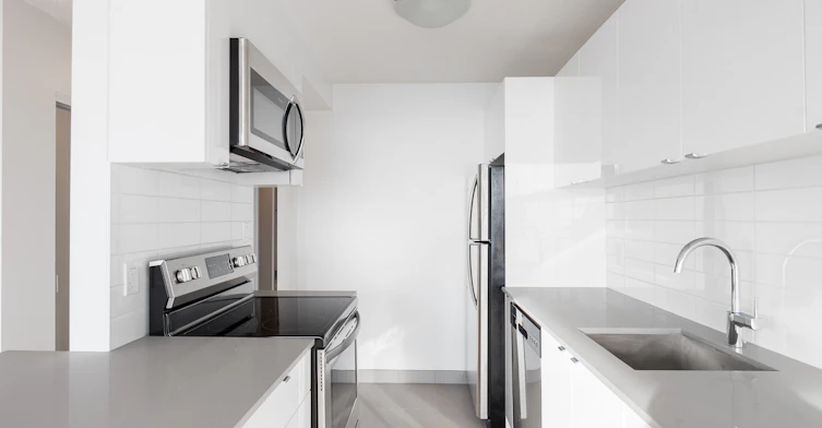 804-1775 Bellevue Avenue, West Vancouver, BC, V7V 1A9 - 3