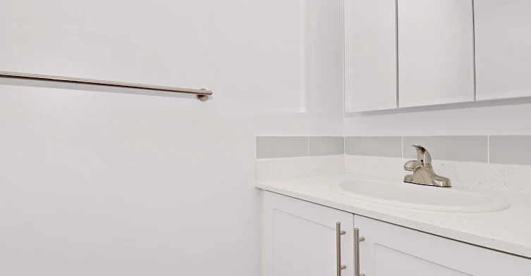 1103-1775 Bellevue Avenue, West Vancouver, BC, V7V 1A9 - 2