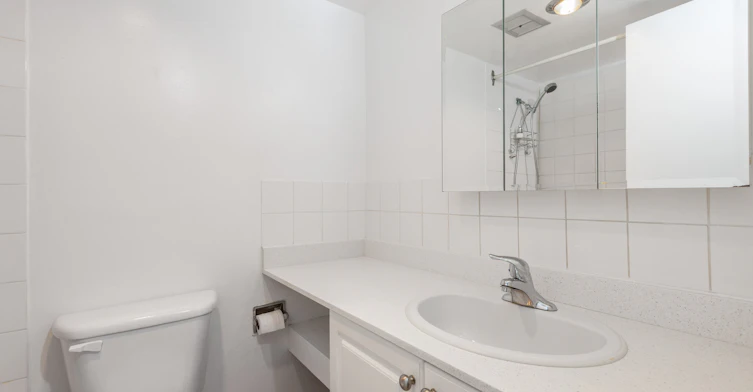 201-1905 Robson Street, Vancouver, BC, V6G 1E6 - 5