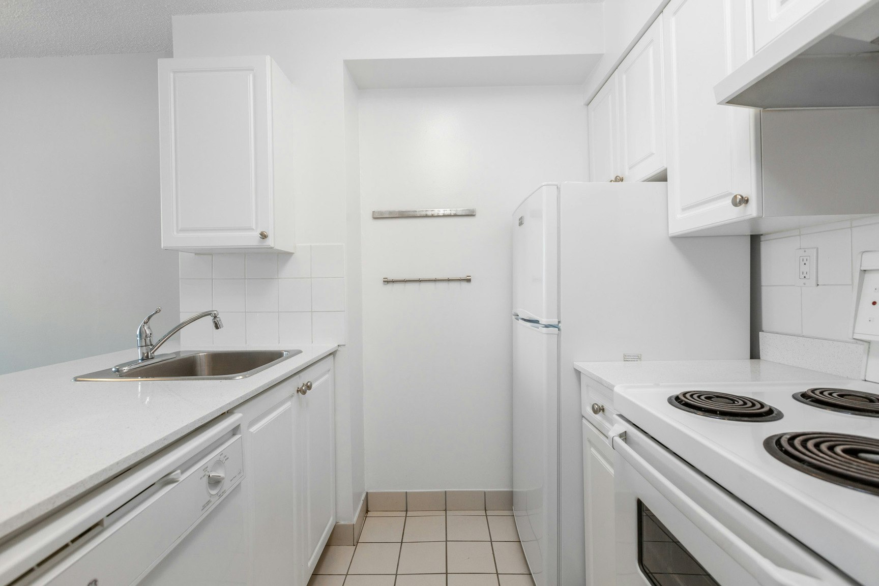 201-1905 Robson Street, Vancouver, BC, V6G 1E6 - 4