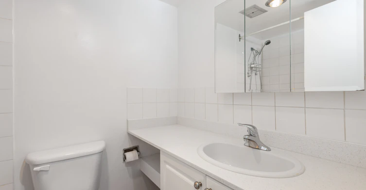 704-1905 Robson Street, Vancouver, BC, V6G 1E6 - 7