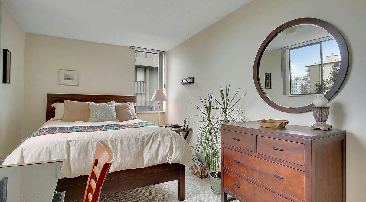 806-1905 Robson Street, Vancouver, BC, V6G 1E6 - 3
