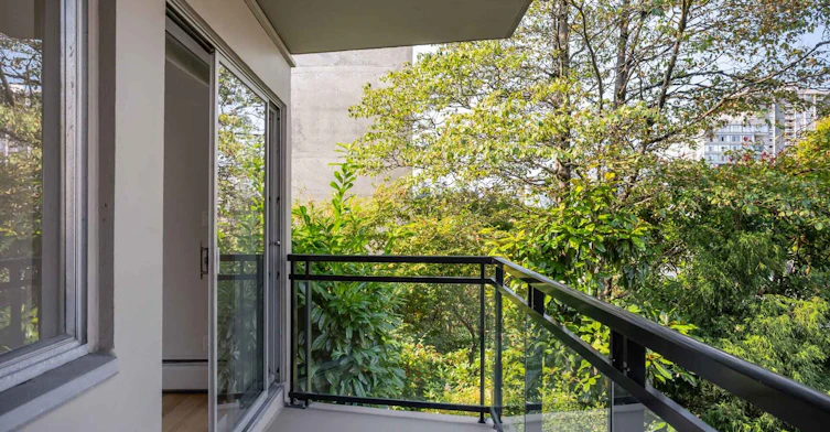 305-1370 Clyde Avenue, West Vancouver, BC, V7T 1E7 - 11