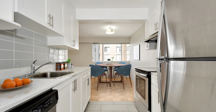 705-2191 West 39th Avenue, Vancouver, BC, V6M 1T7 - 3