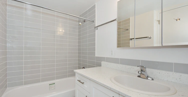 705-2191 West 39th Avenue, Vancouver, BC, V6M 1T7 - 6