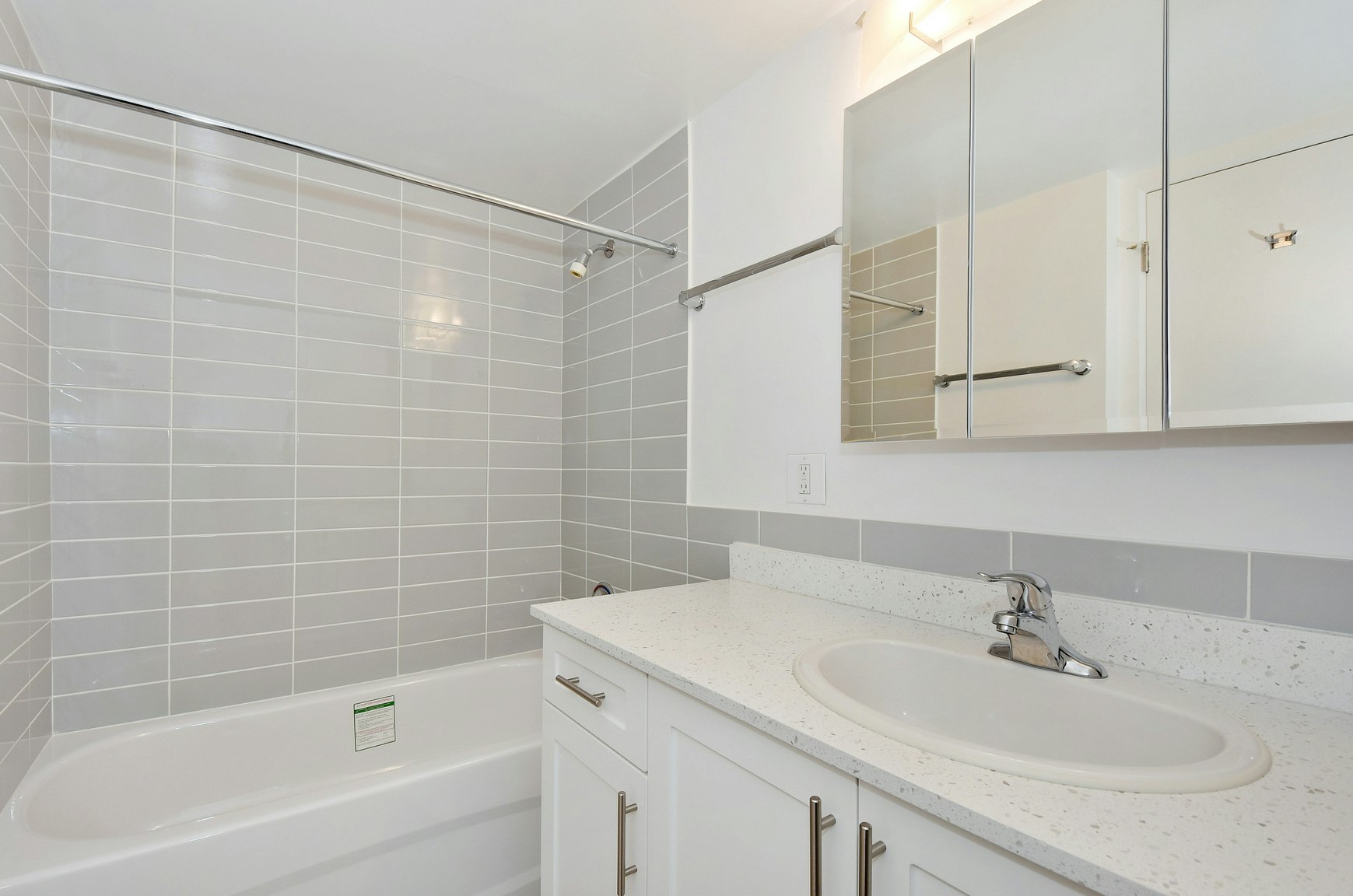 702-2151 West 39th Avenue, Vancouver, BC, V6M 1T6 - 5