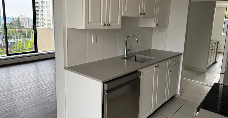 603-144 West 14th Street, North Vancouver, BC, V7M 1P1 - 6