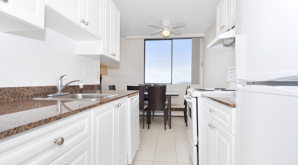 1406-144 West 14th Street, North Vancouver, BC, V7M 1P1 - 2