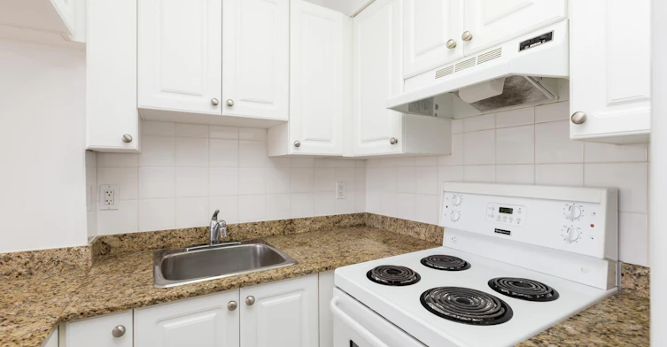 1001-1355 Pendrell Street, Vancouver, BC, V6E 1M2 - 7
