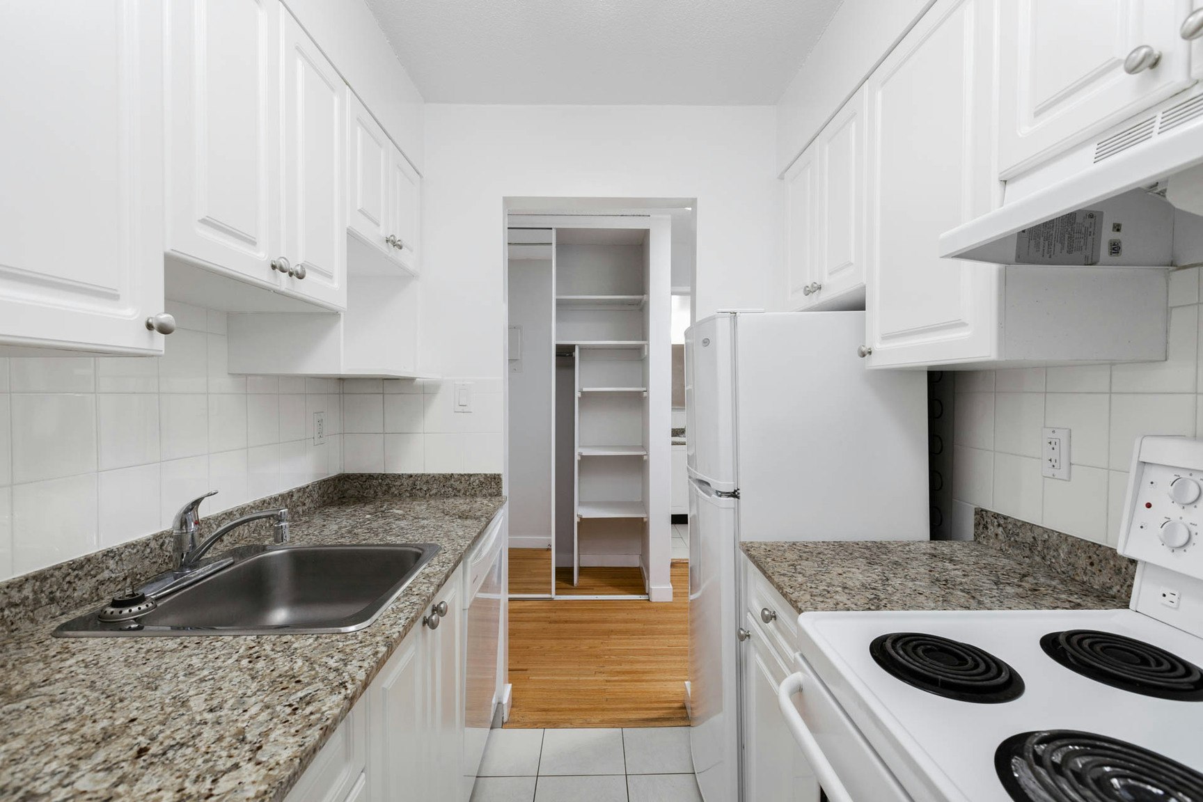 808-1355 Pendrell Street, Vancouver, BC, V6E 1M2 - 5