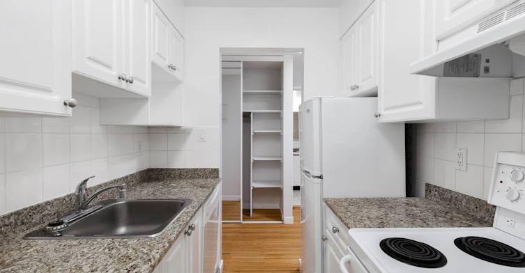 808-1355 Pendrell Street, Vancouver, BC, V6E 1M2 - 5