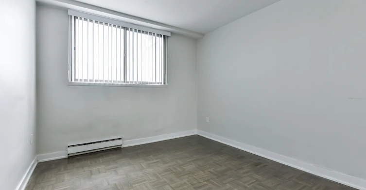 100-411 Eglinton Avenue East, Toronto, ON, M4P 1M7 - 4