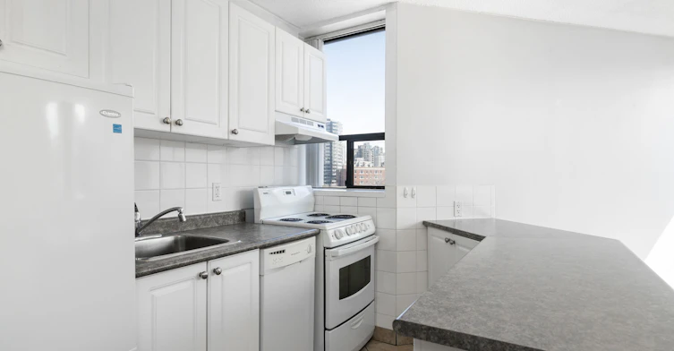 405-1228 Nicola Street, Vancouver, BC, V6G 2E6 - 4