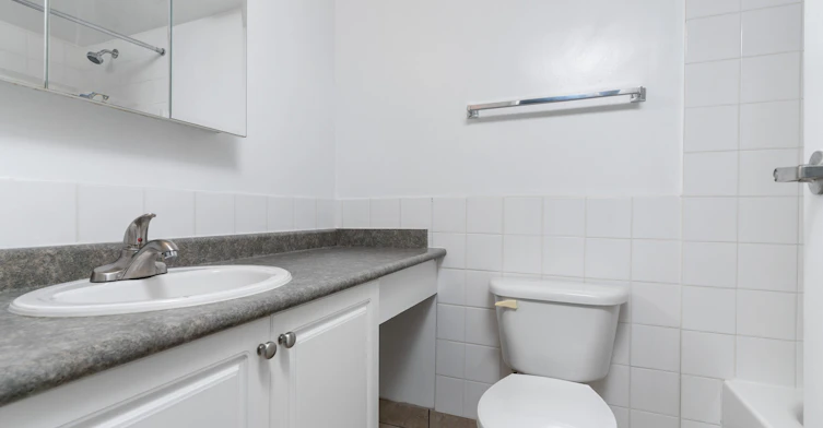 404-1228 Nicola Street, Vancouver, BC, V6G 2E6 - 7