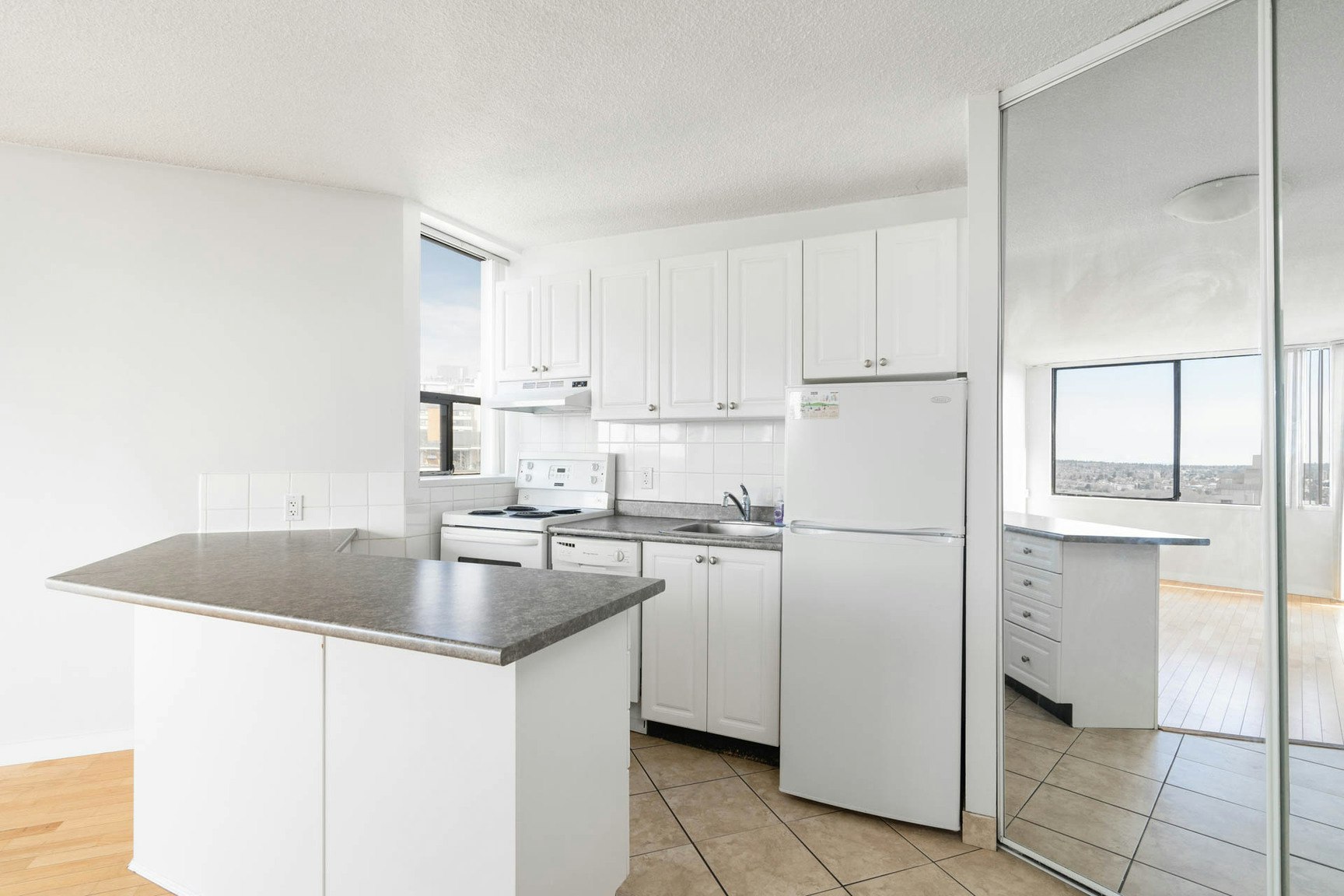 404-1228 Nicola Street, Vancouver, BC, V6G 2E6 - 4