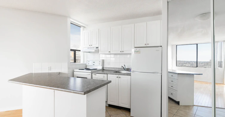 404-1228 Nicola Street, Vancouver, BC, V6G 2E6 - 4