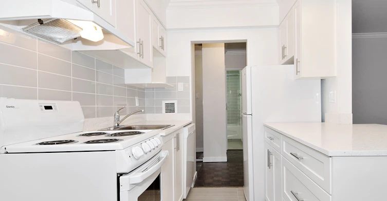 705-1380 Jervis Street, Vancouver, BC, V6E 2E5