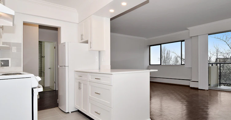 705-1380 Jervis Street, Vancouver, BC, V6E 2E5 - 3
