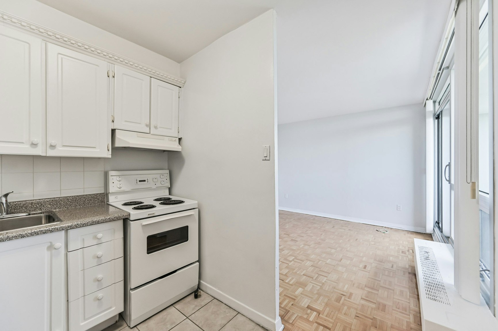 2102-20 Prince Arthur Avenue, Toronto, ON, M5R 1B1 - 4