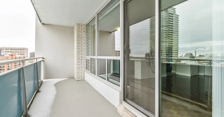 2207-20 Prince Arthur Avenue, Toronto, ON, M5R 1B1 - 5