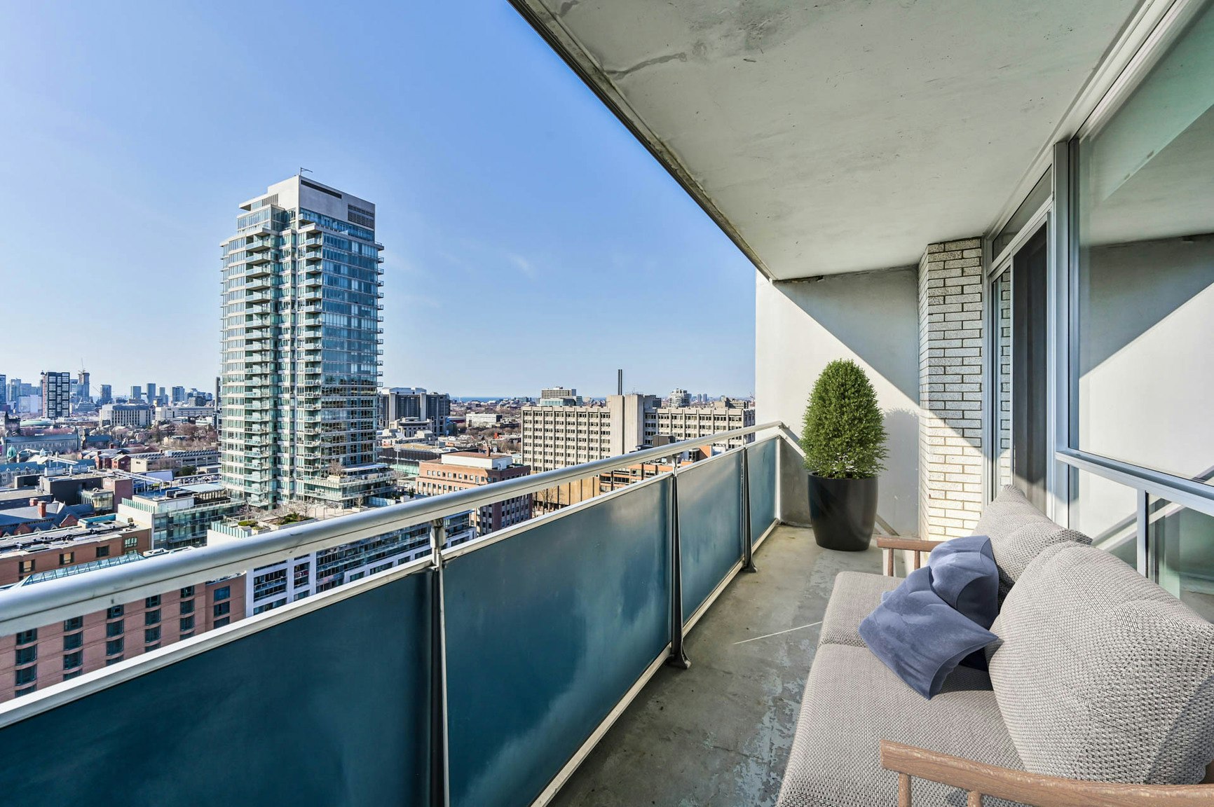 2207-20 Prince Arthur Avenue, Toronto, ON, M5R 1B1 - 10