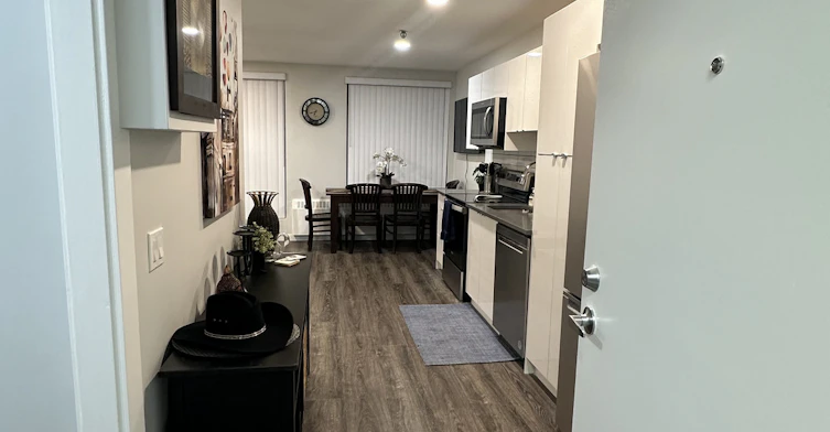 1412-815 4 Avenue SW, Calgary, AB, T2P 3G8 - 7