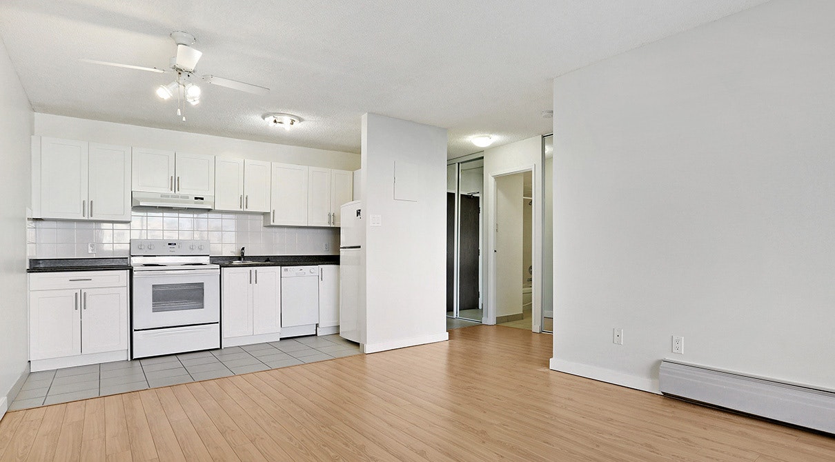 915-815 4 Avenue SW, Calgary, AB, T2P 3G8 - 2