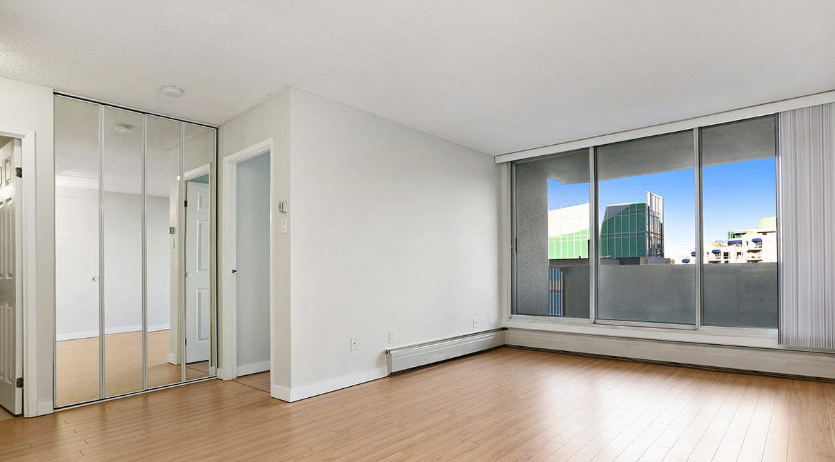 915-815 4 Avenue SW, Calgary, AB, T2P 3G8