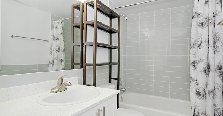 604-5976 Tisdall Street, Vancouver, BC, V5Z 3N2