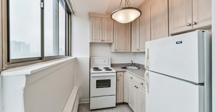 508-224 St. George Street, Toronto, ON, M5R 2N9 - 2