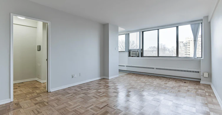 906-224 St. George Street, Toronto, ON, M5R 2N9 - 4