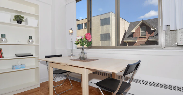 610-224 St. George Street, Toronto, ON, M5R 2N9 - 4