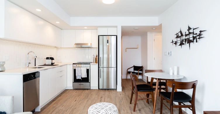 1801-108 West 13th Street, North Vancouver, BC, V7M 0G8 - 3