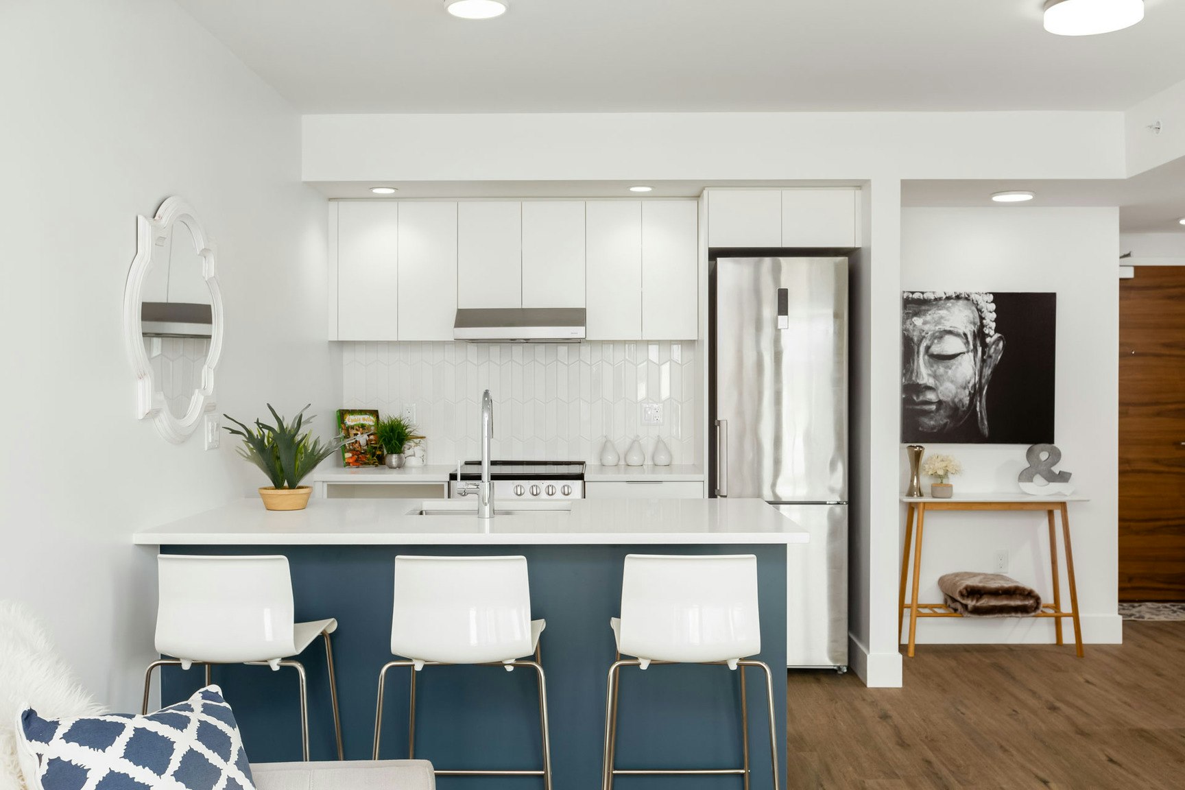 1709-108 West 13th Street, North Vancouver, BC, V7M 0G8