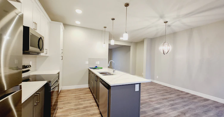1693 Cavanagh Boluvard Southwest, Edmonton, AB, T6W 1A8 - 4
