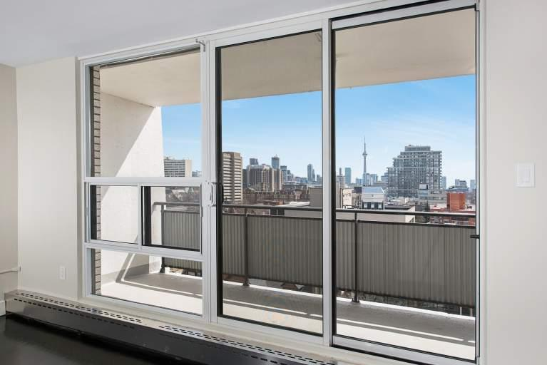 1212-35 Walmer Road, Toronto, ON, M5R 2X3 - 7