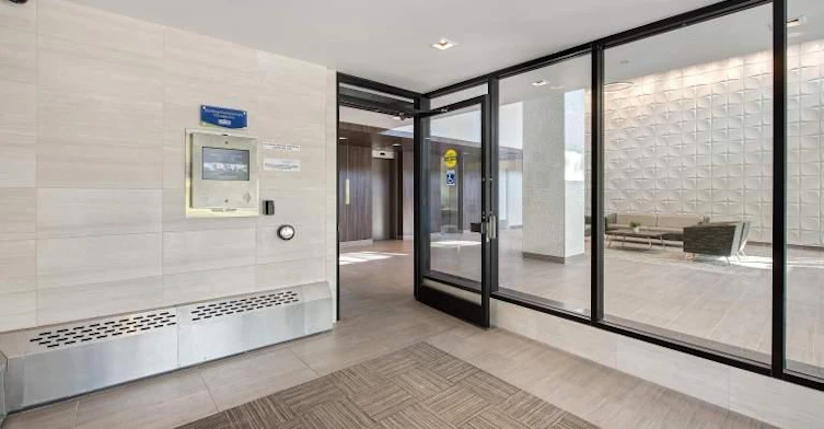 1212-35 Walmer Road, Toronto, ON, M5R 2X3 - 10