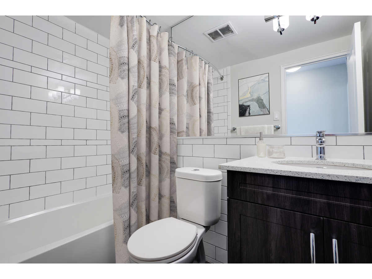 1212-35 Walmer Road, Toronto, ON, M5R 2X3 - 6