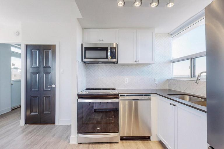 0205-70 Spadina Road, Toronto, ON, M5R 2T6 - 8
