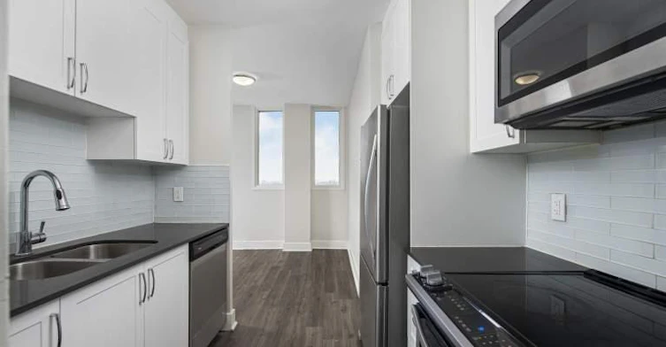 0214-70 Spadina Road, Toronto, ON, M5R 2T6 - 9