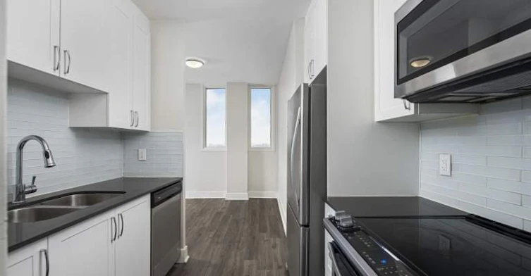 0706-70 Spadina Road, Toronto, ON, M5R 2T6 - 8