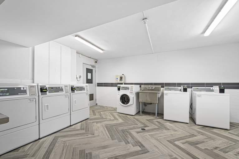 0306-2040 Eglinton Avenue West, Toronto, ON, M6E 2K5 - 12