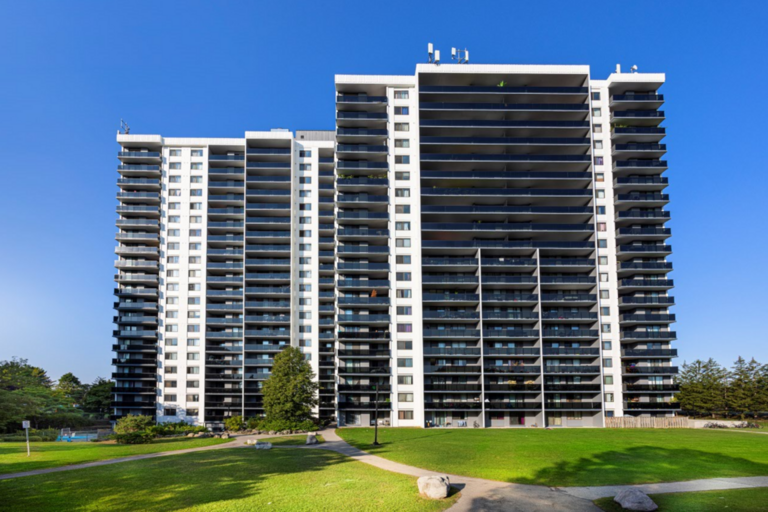 0617-125 Bamburgh Circle, Toronto, ON, M1W 3G4 - 32