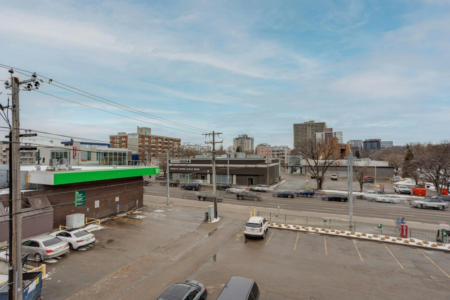 10837 83 Avenue, Edmonton, AB, T6E 2E6 - 6