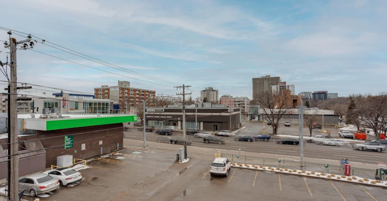 10837 83 Avenue, Edmonton, AB, T6E 2E6 - 6