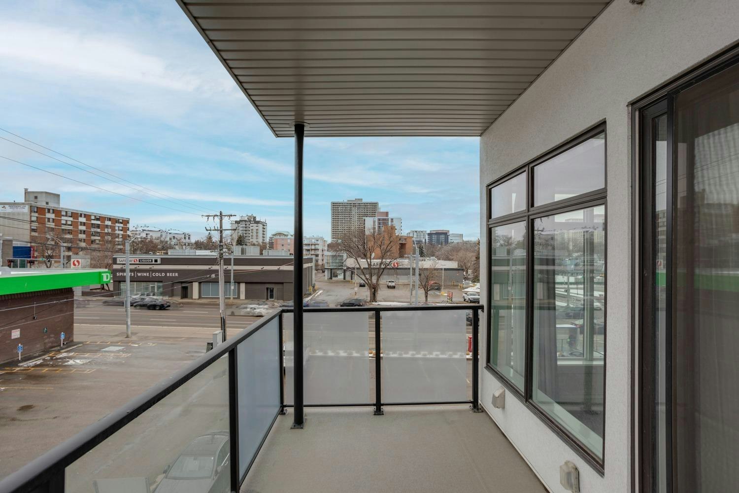 10837 83 Avenue, Edmonton, AB, T6E 2E6 - 7