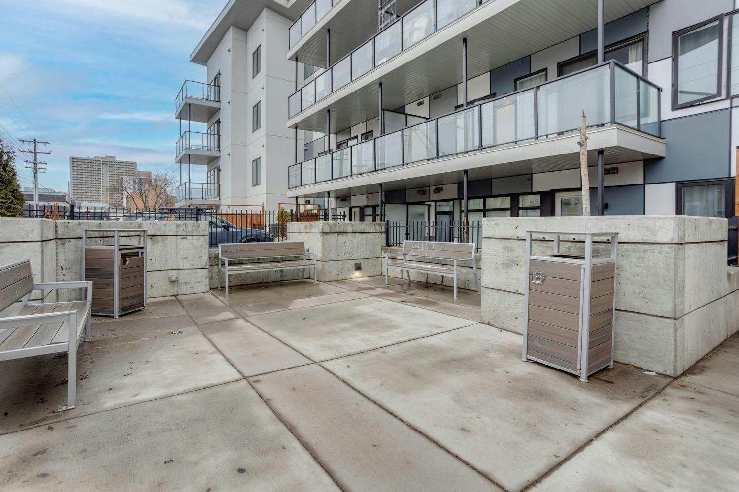 10837 83 Avenue, Edmonton, AB, T6E 2E6 - 11