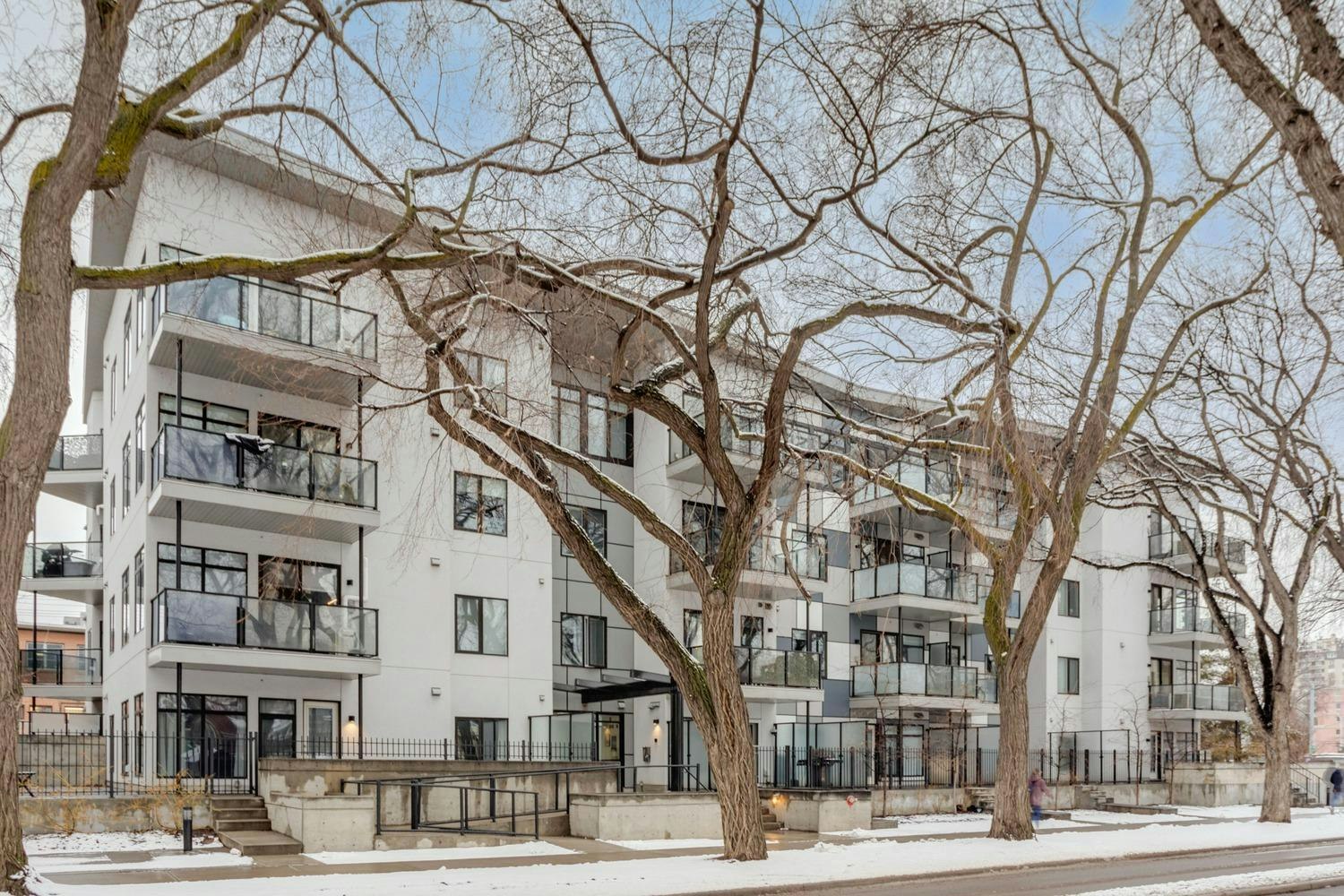 10837 83 Avenue, Edmonton, AB, T6E 2E6 - 14