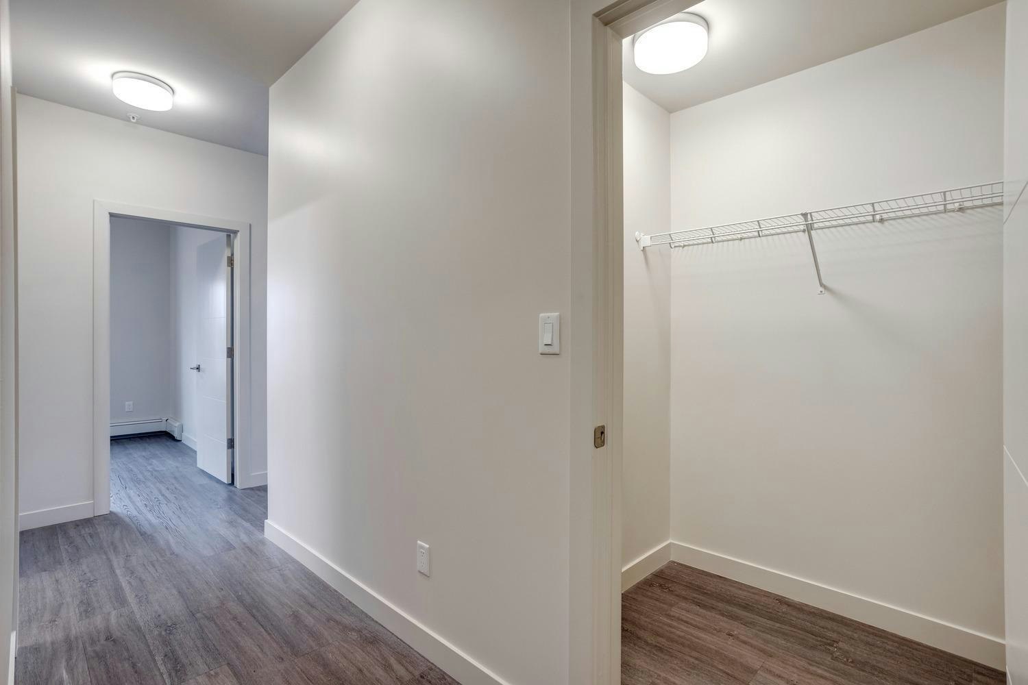 10837 83 Avenue, Edmonton, AB, T6E 2E6 - 17